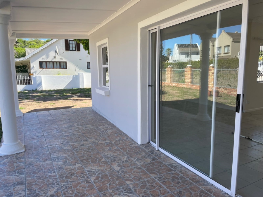 4 Bedroom Property for Sale in East Bank Eastern Cape